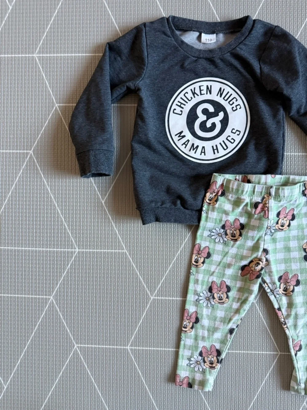 Disney|Baby girl set,Minnie leggings & Charcoal 'Chicken Nugs & Mama Hugs' top•